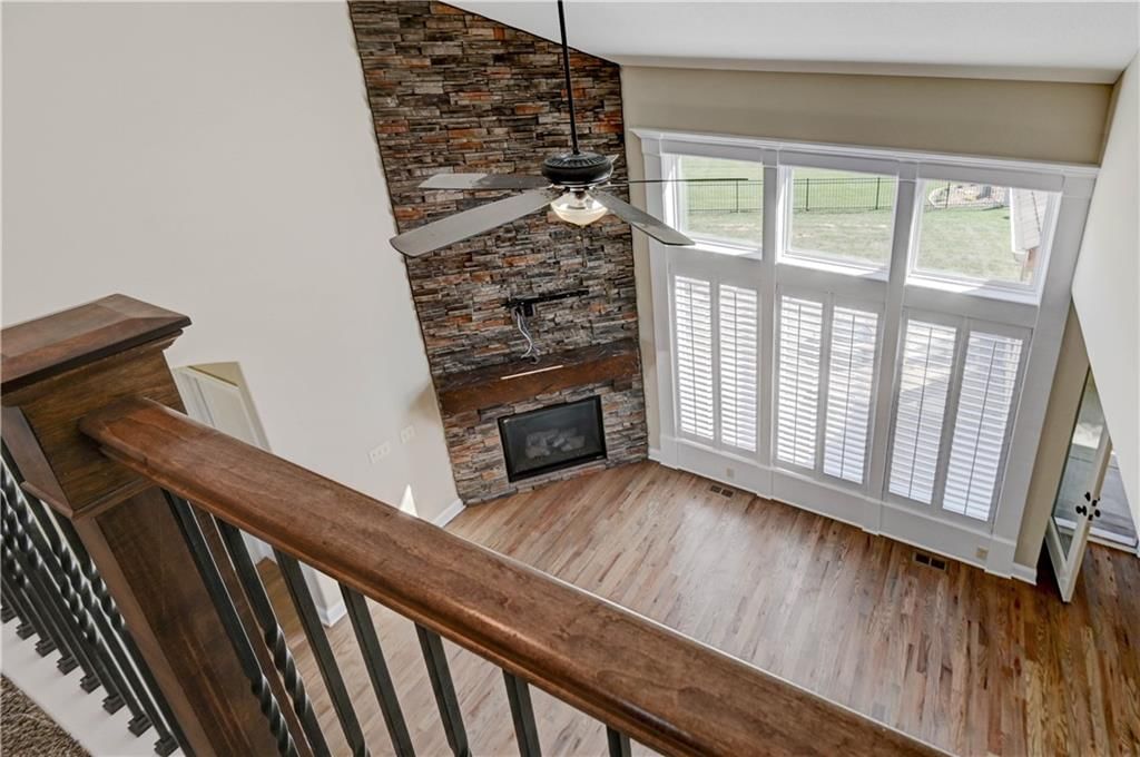 141 NW Whitman Drive — photo 18