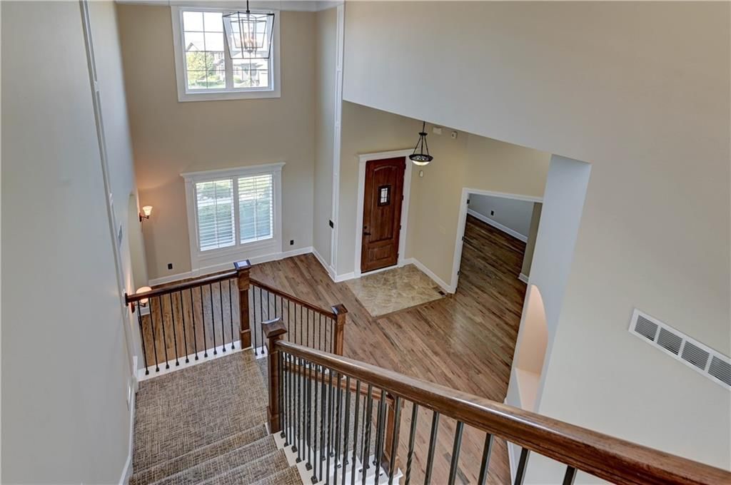 141 NW Whitman Drive — photo 20