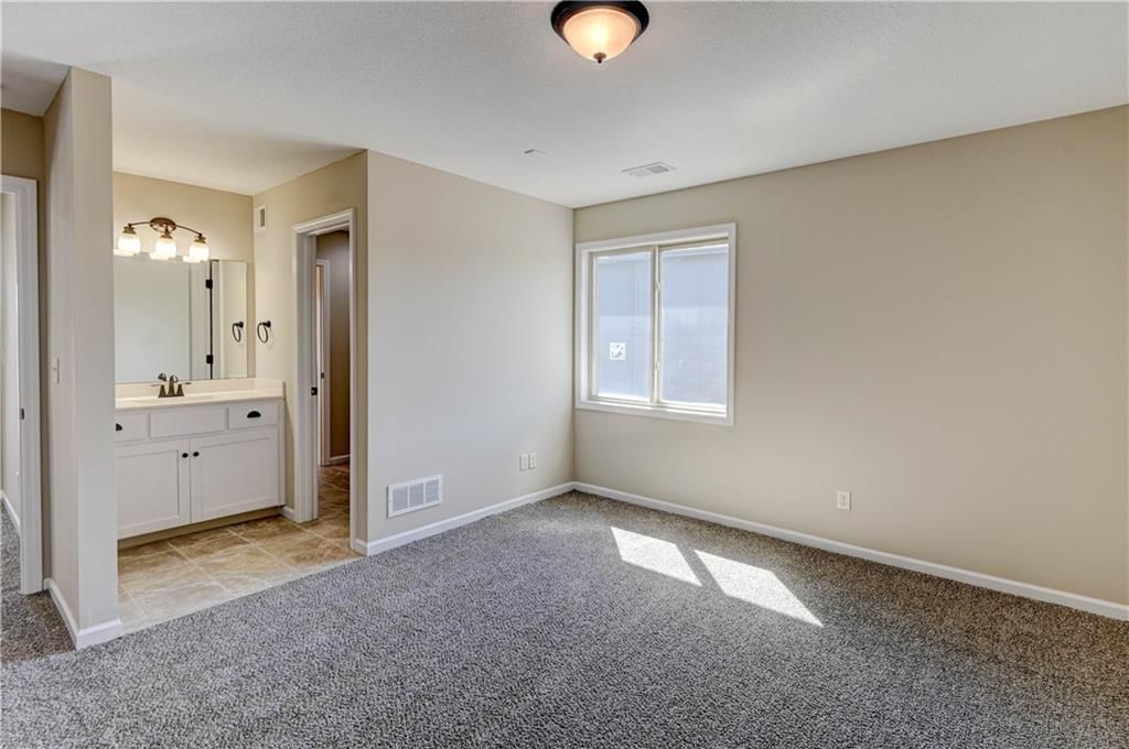 141 NW Whitman Drive — photo 29