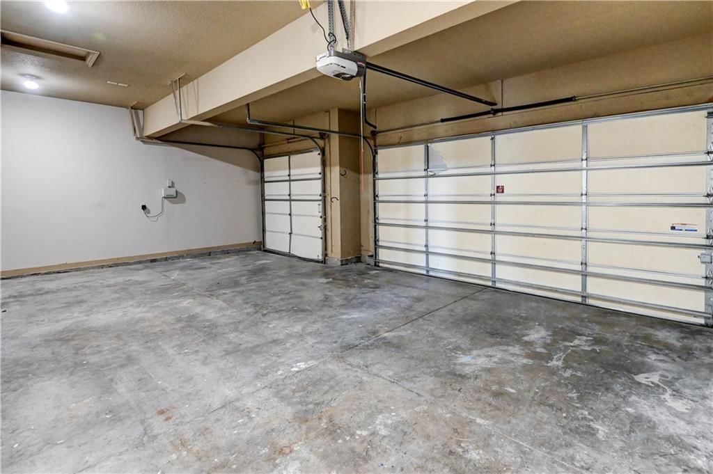 141 NW Whitman Drive — photo 36