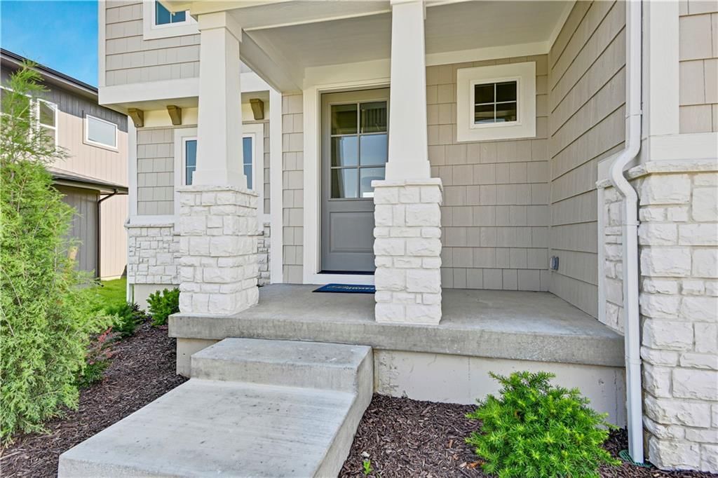 22070 W 100th Terrace — photo 4