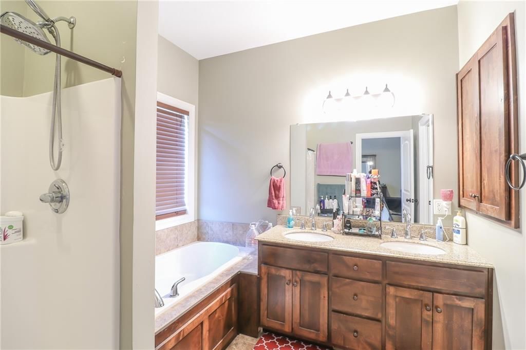 100 Newberry Court — photo 15