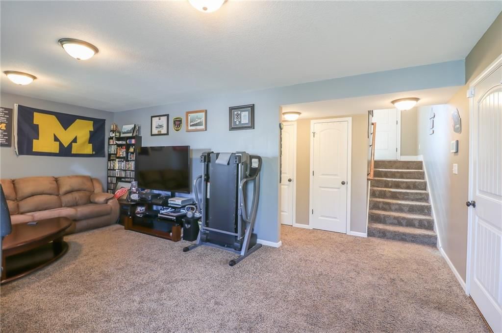 100 Newberry Court — photo 23