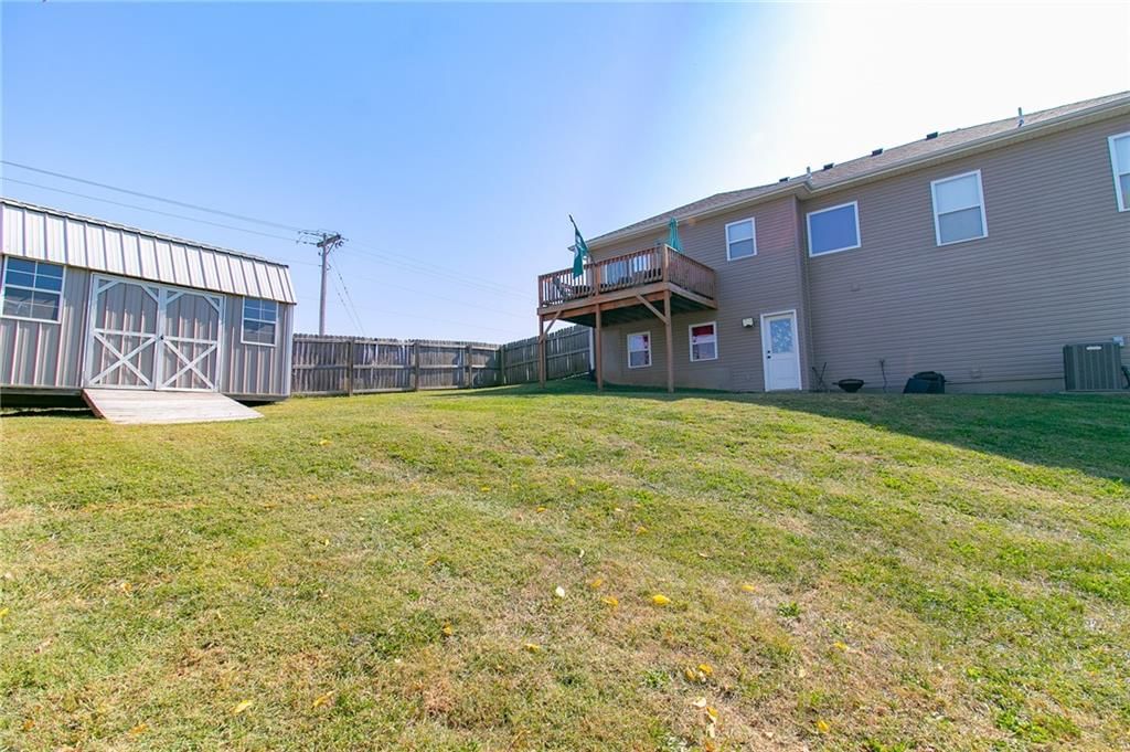 100 Newberry Court — photo 32