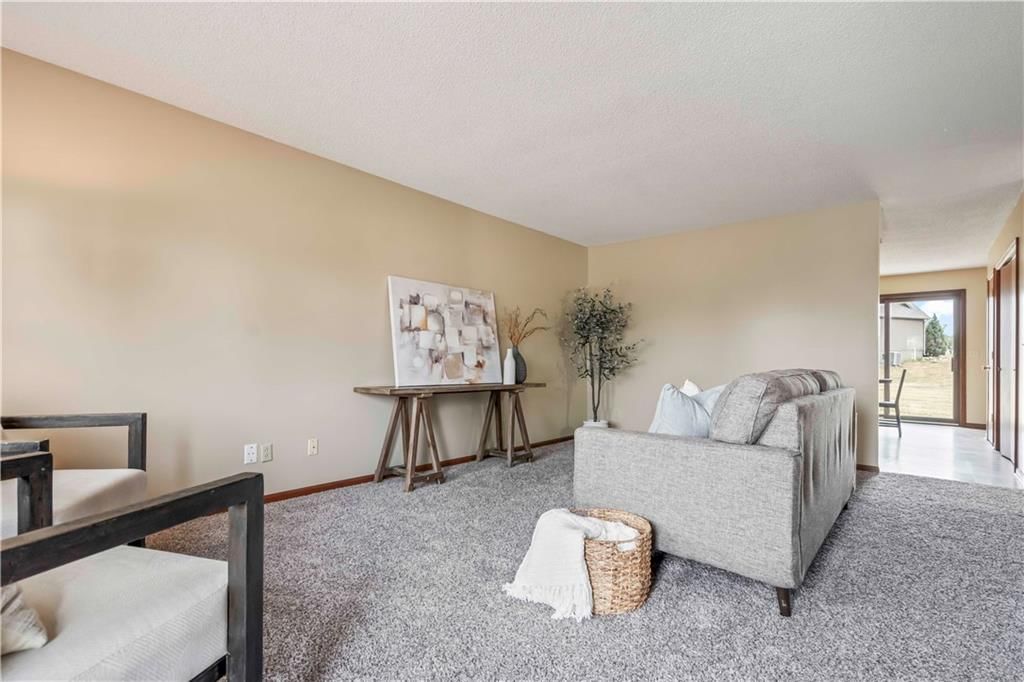 1101 Durham Drive — photo 3