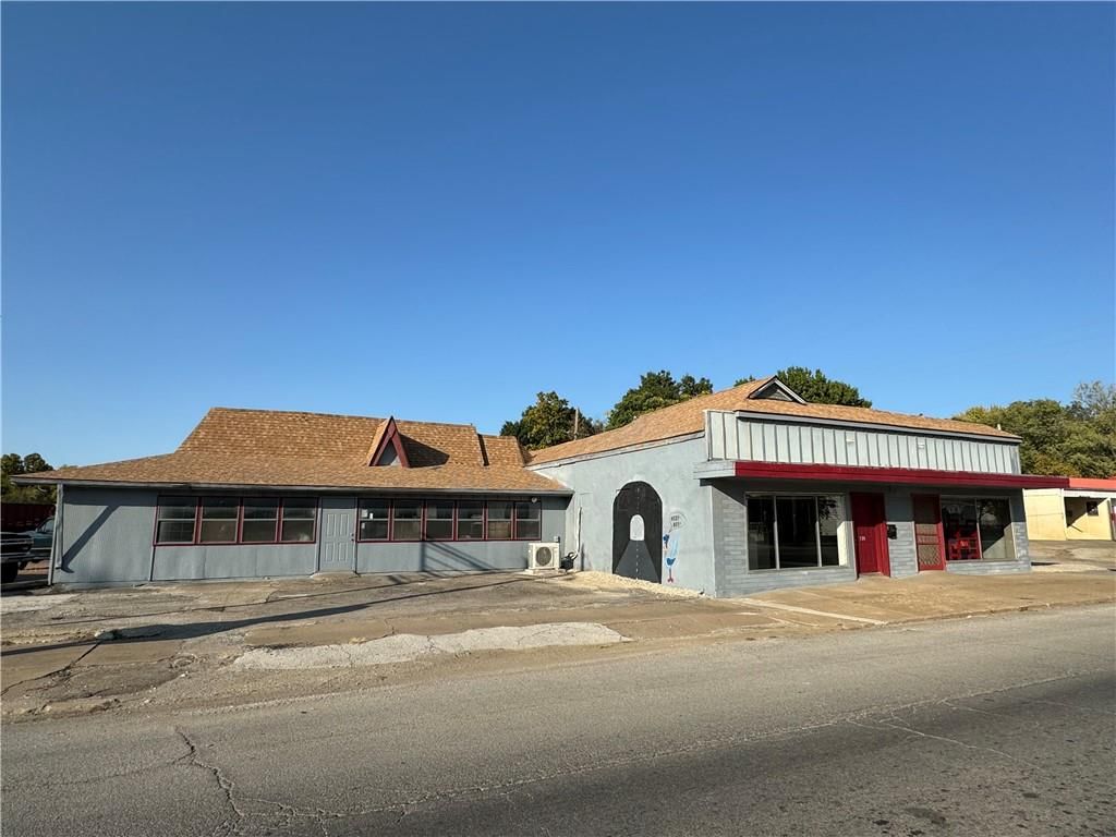 701 E Wall Street — photo 2