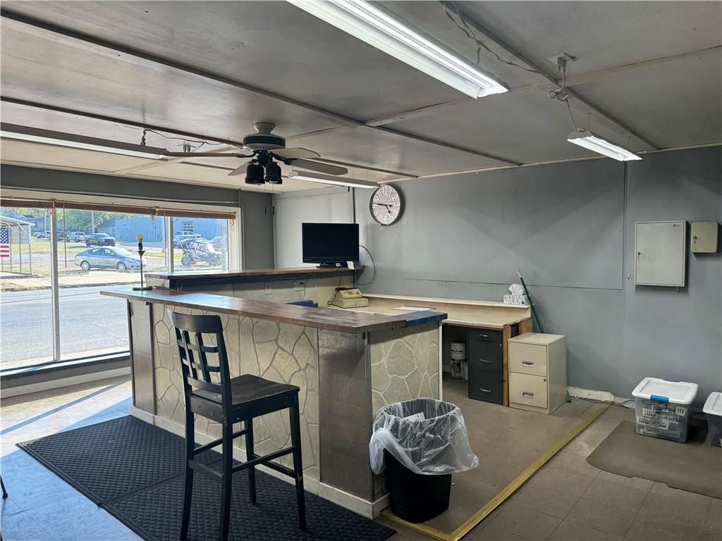 701 E Wall Street — photo 3