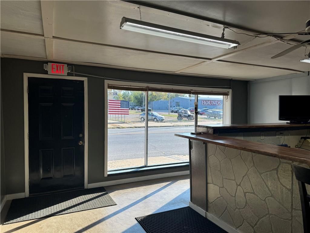 701 E Wall Street — photo 4