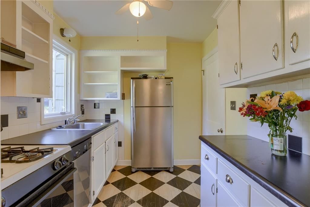 1308 W 29th Street — photo 8