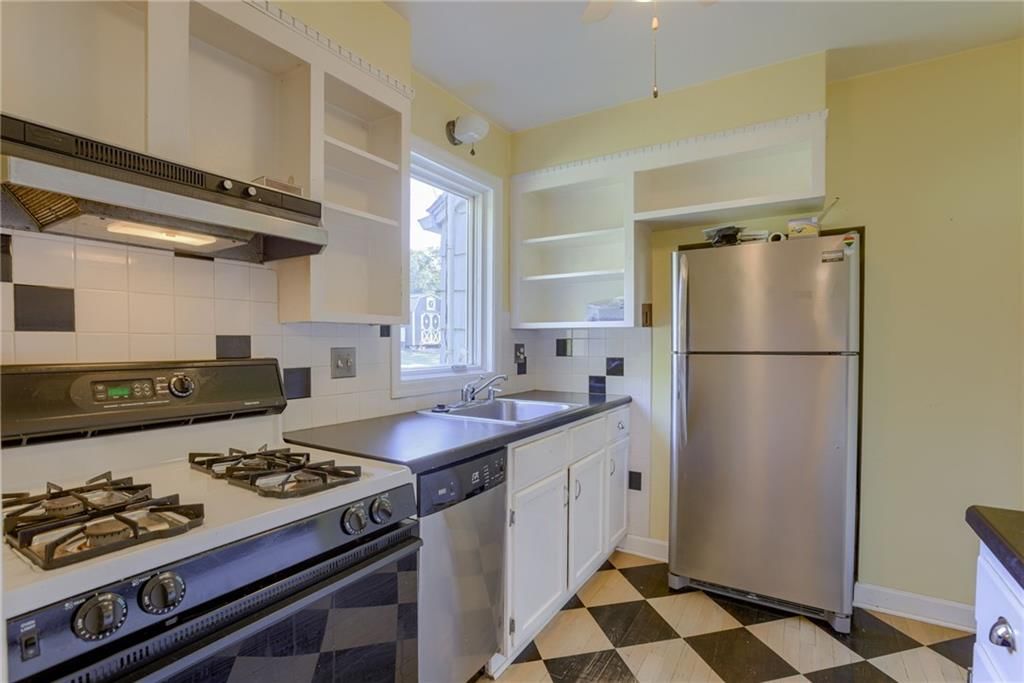 1308 W 29th Street — photo 9