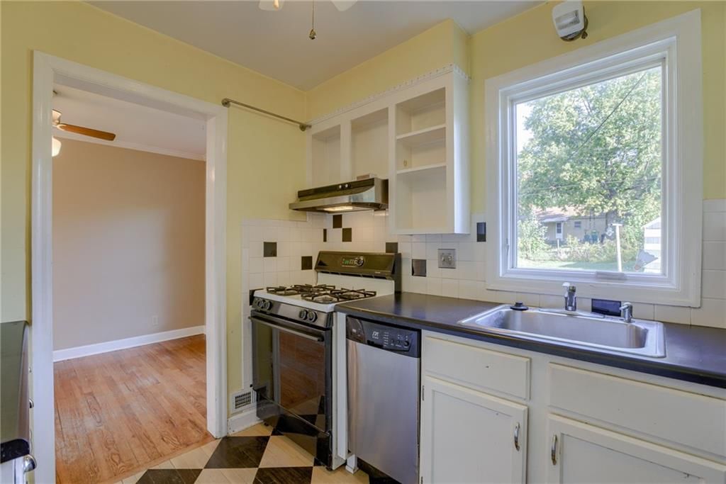 1308 W 29th Street — photo 10