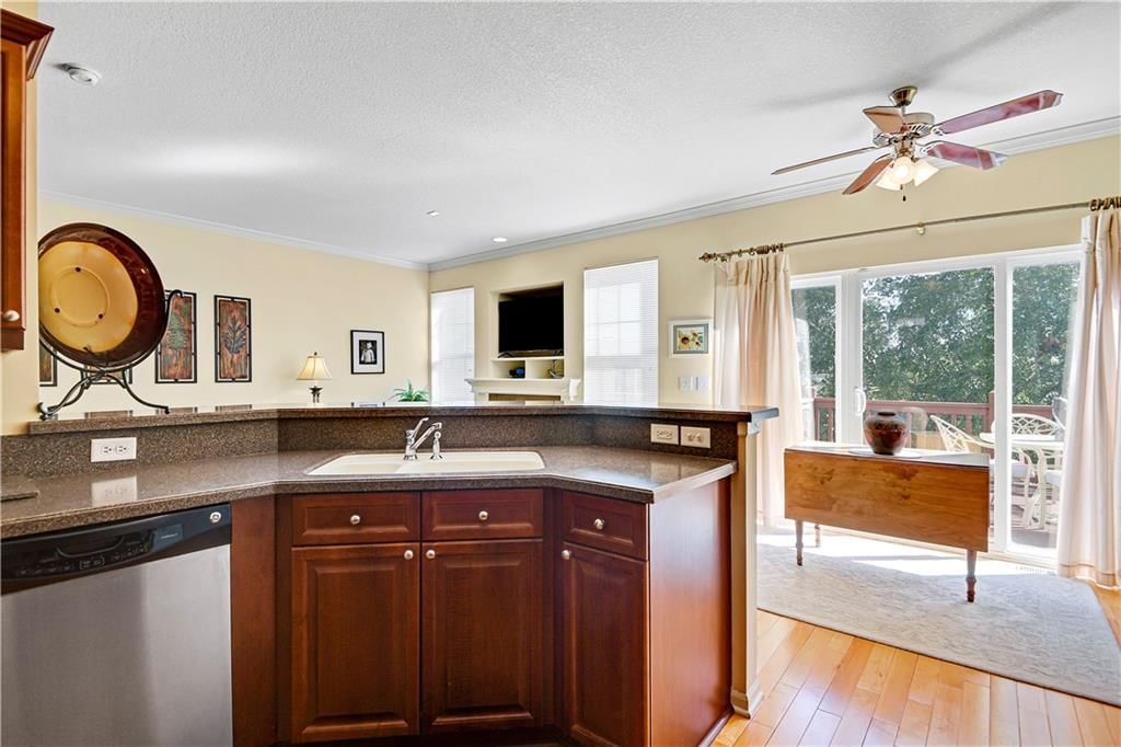 16169 Linden Street — photo 14