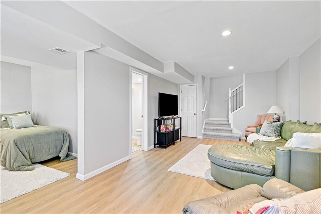 16169 Linden Street — photo 27