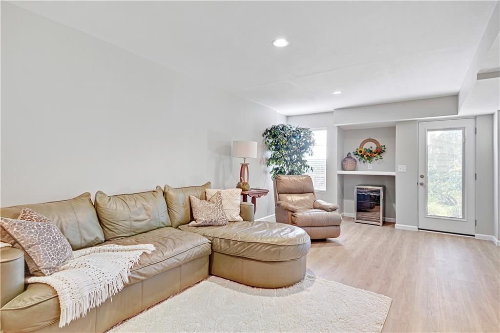 16169 Linden Street — photo 29