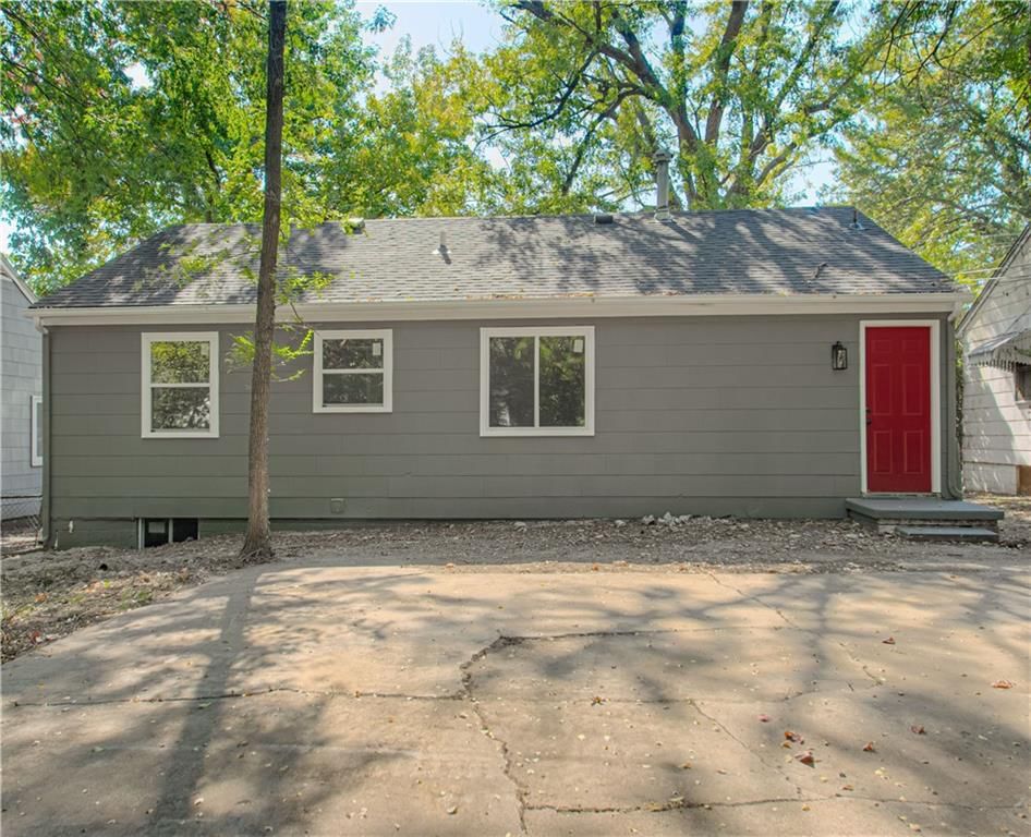 1162 E 67th Street — photo 28