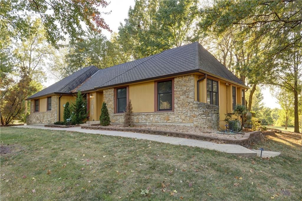 1004 Florence Avenue — photo 2