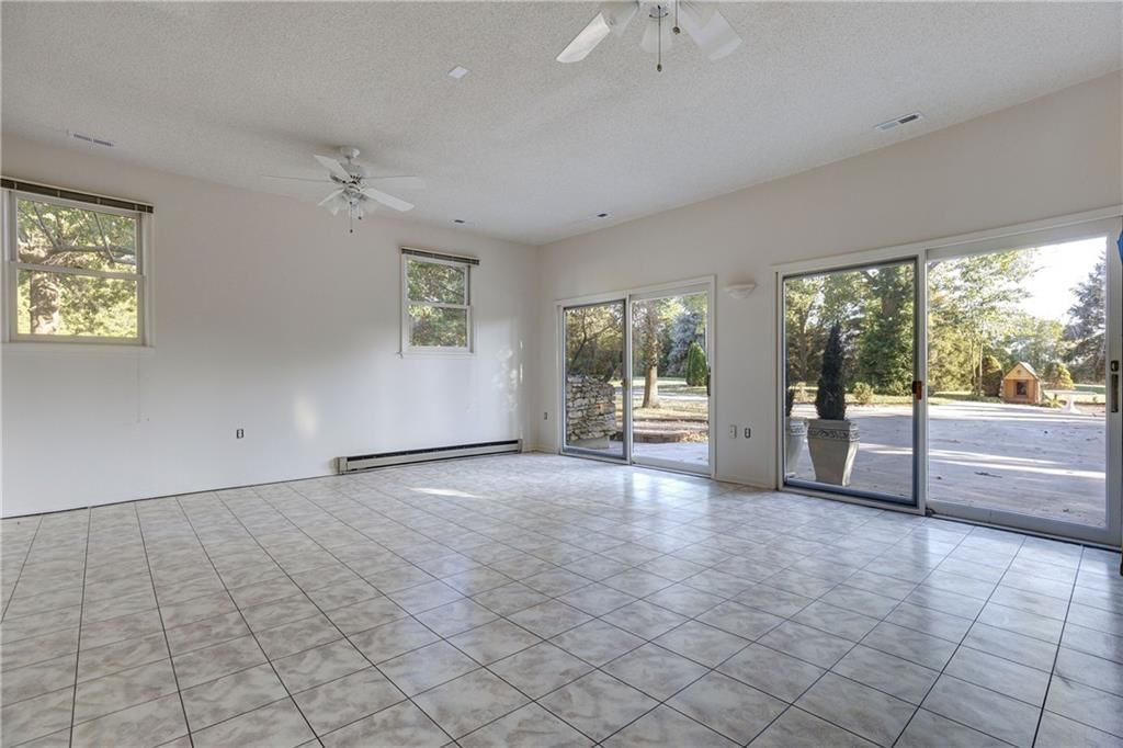 1004 Florence Avenue — photo 18