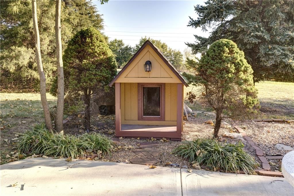 1004 Florence Avenue — photo 24