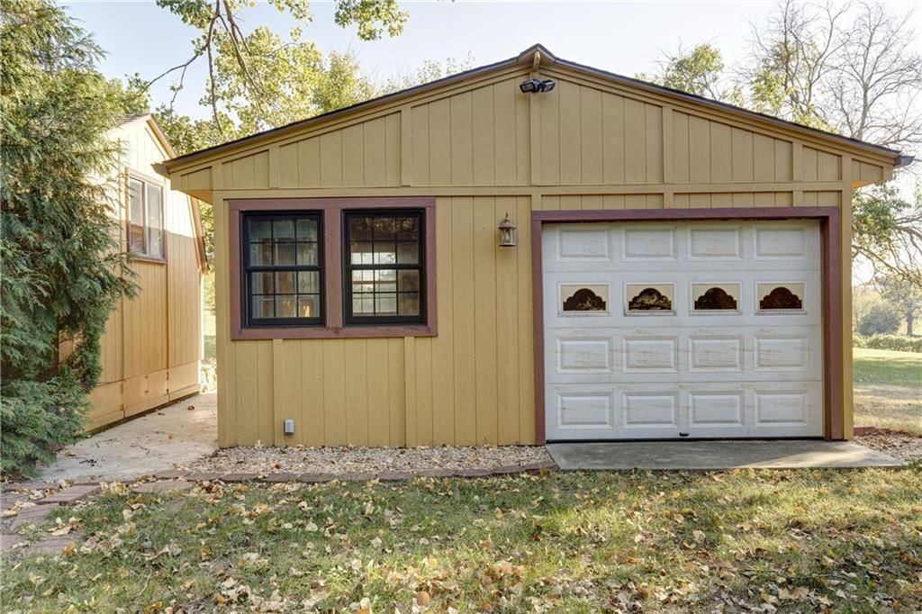1004 Florence Avenue — photo 28
