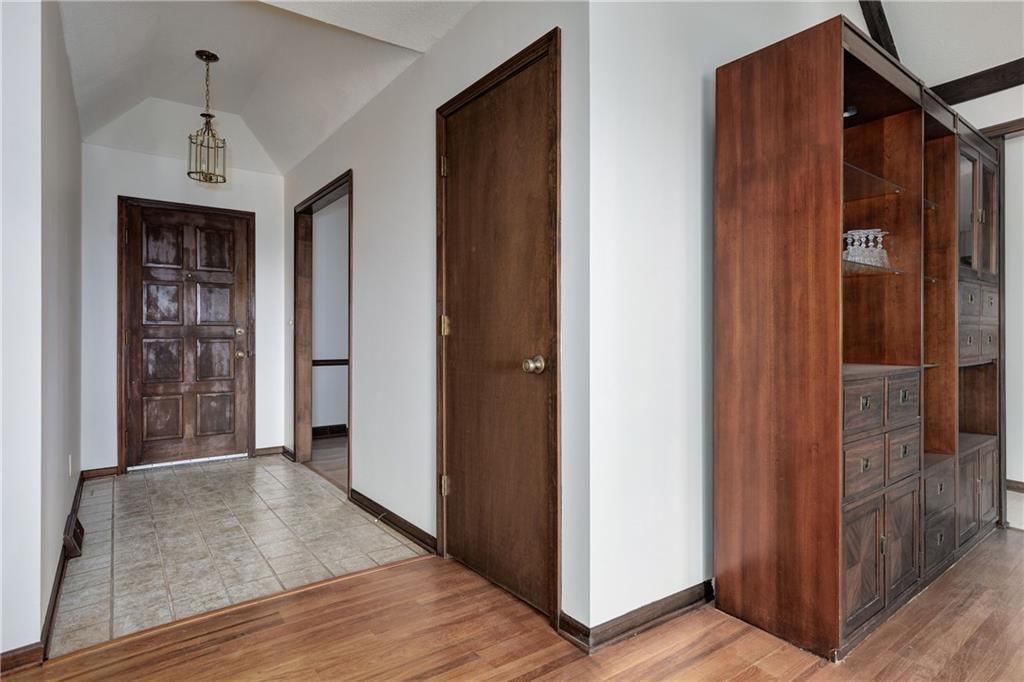 1004 Florence Avenue — photo 4