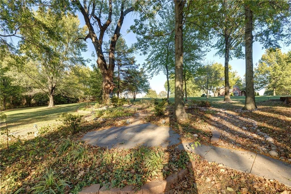 1004 Florence Avenue — photo 33