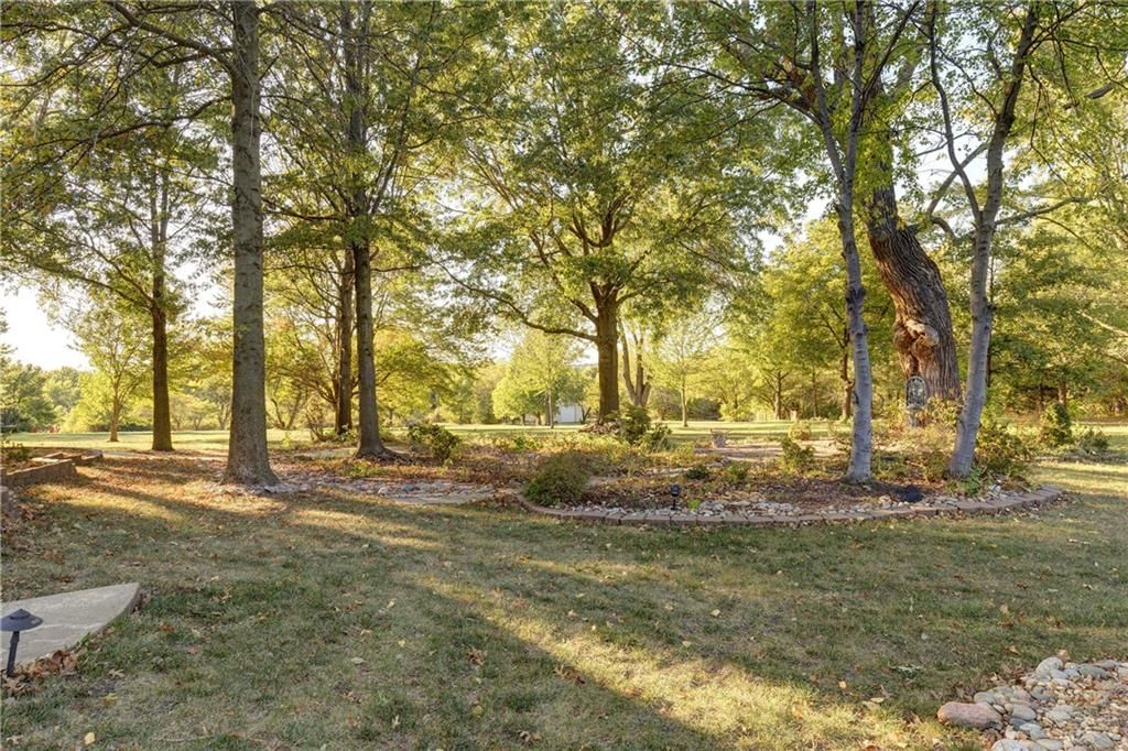 1004 Florence Avenue — photo 35