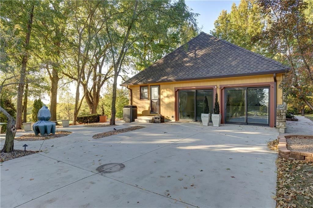 1004 Florence Avenue — photo 46