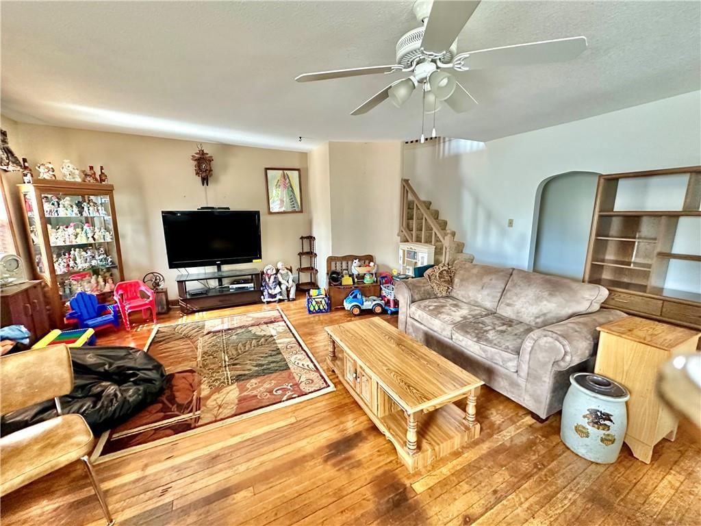 104 N FREDERICK Street — photo 16