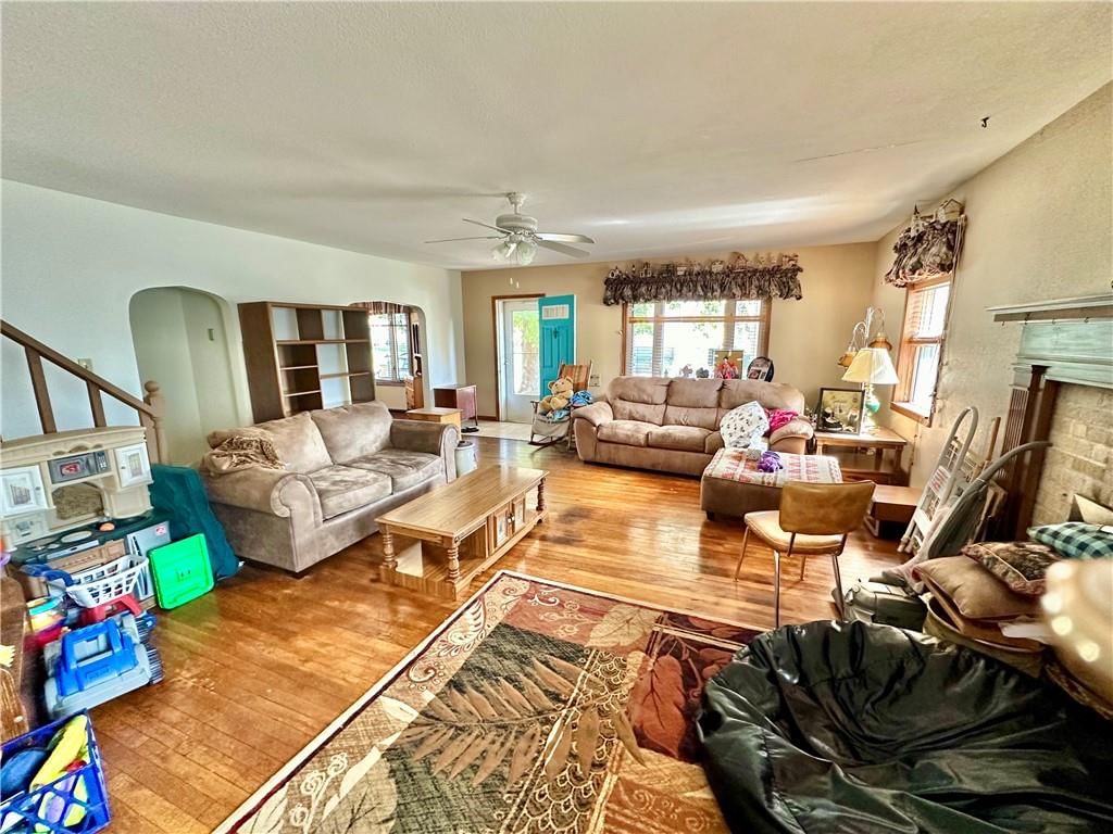 104 N FREDERICK Street — photo 18