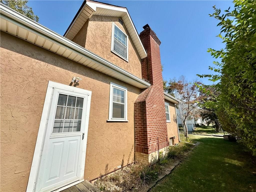 104 N FREDERICK Street — photo 6