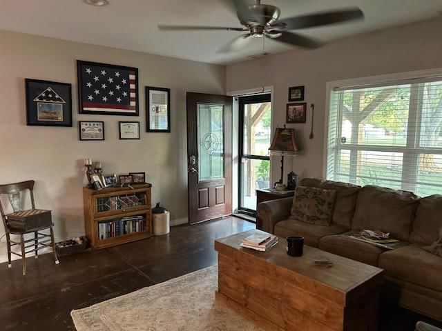 634 W Main Street — photo 2