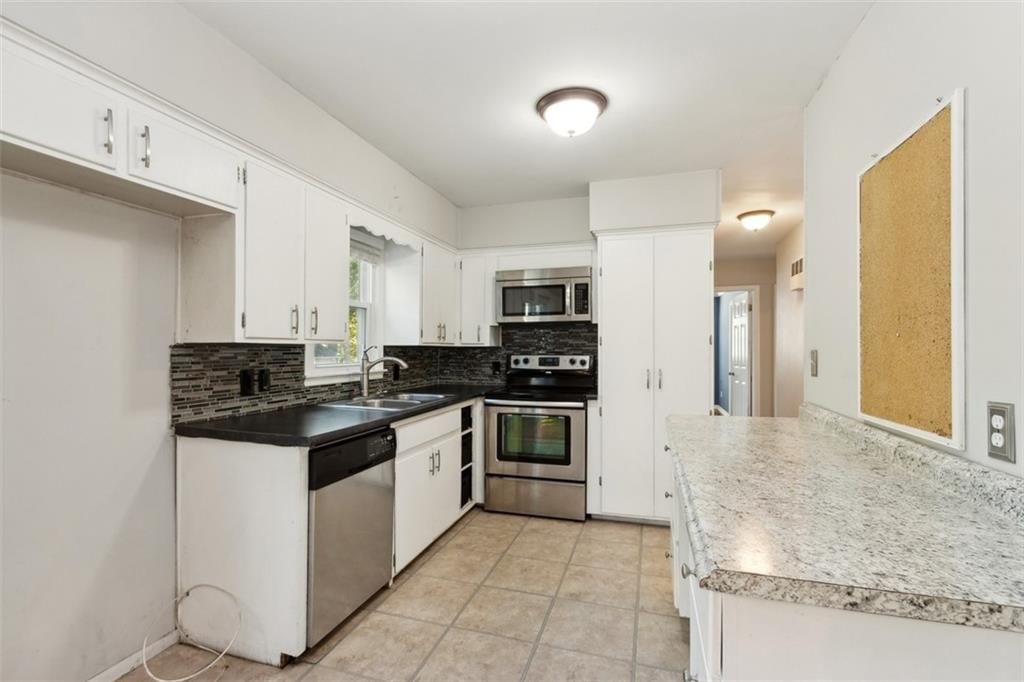 9011 Goddard Street — photo 9