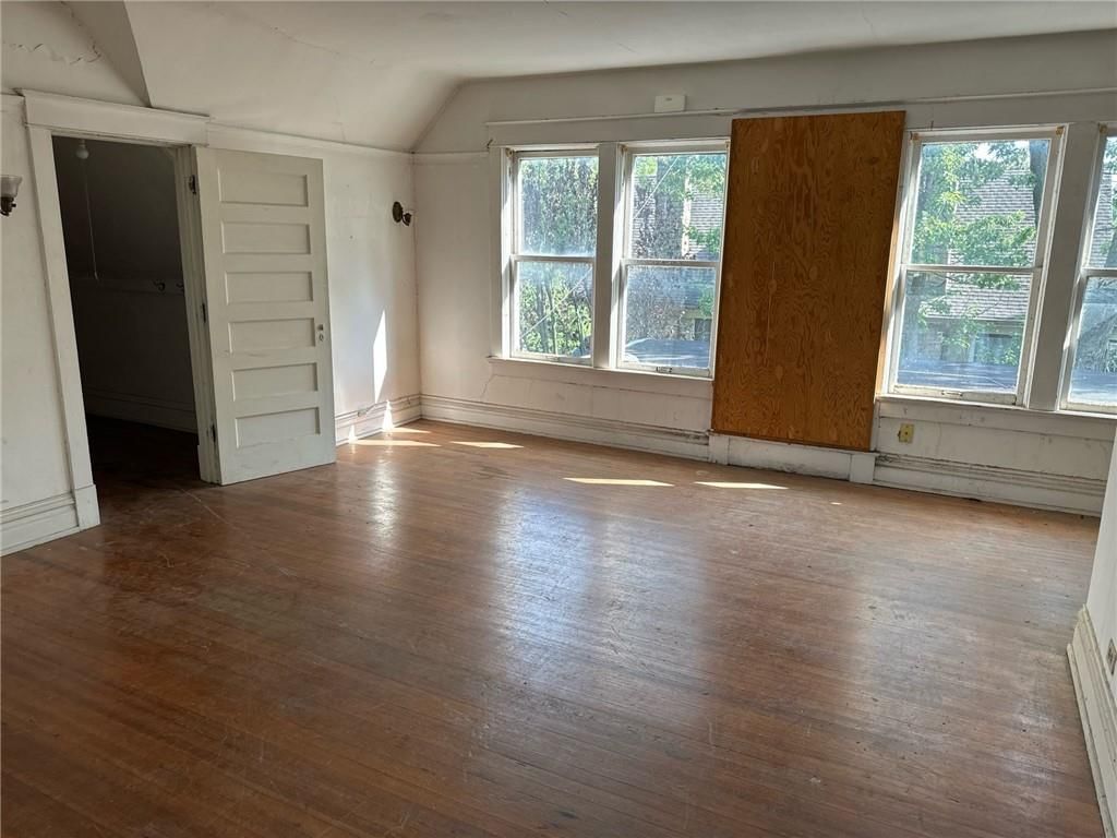3512 Kenwood Avenue — photo 15