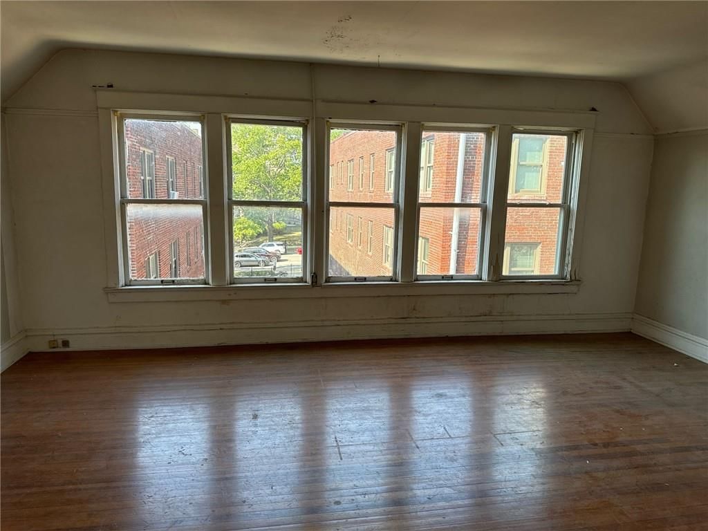 3512 Kenwood Avenue — photo 27