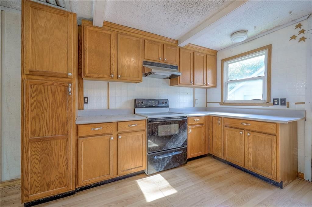 11415 W 67th Terrace — photo 8