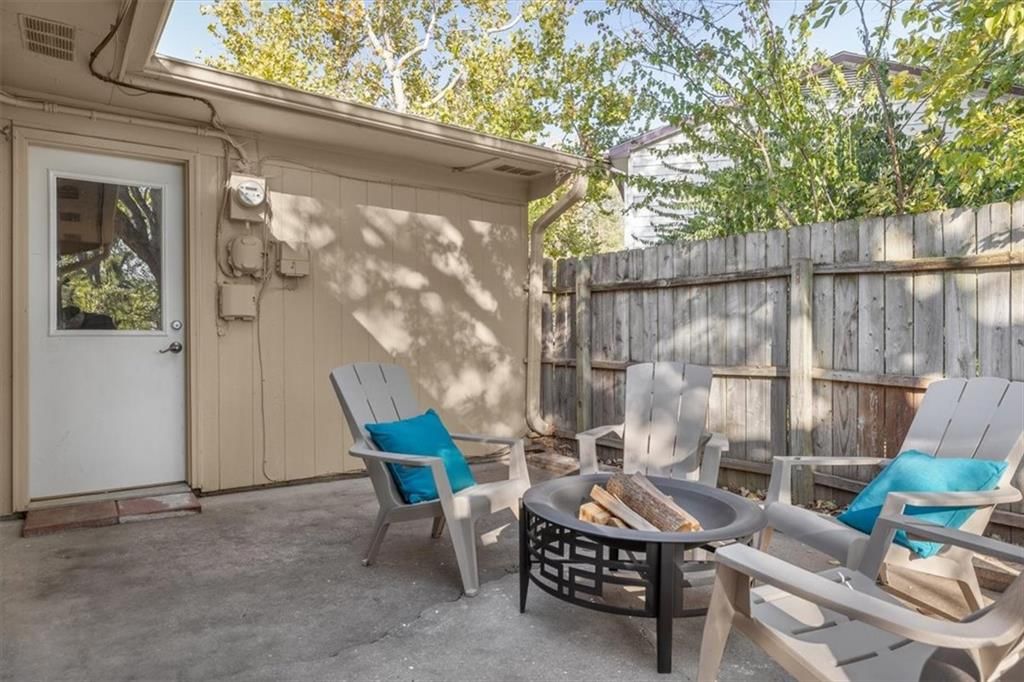 1409 Clare Court N — photo 11