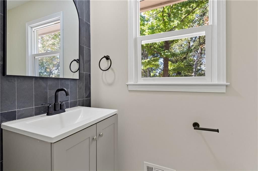 10626 Bridlespur Drive — photo 9