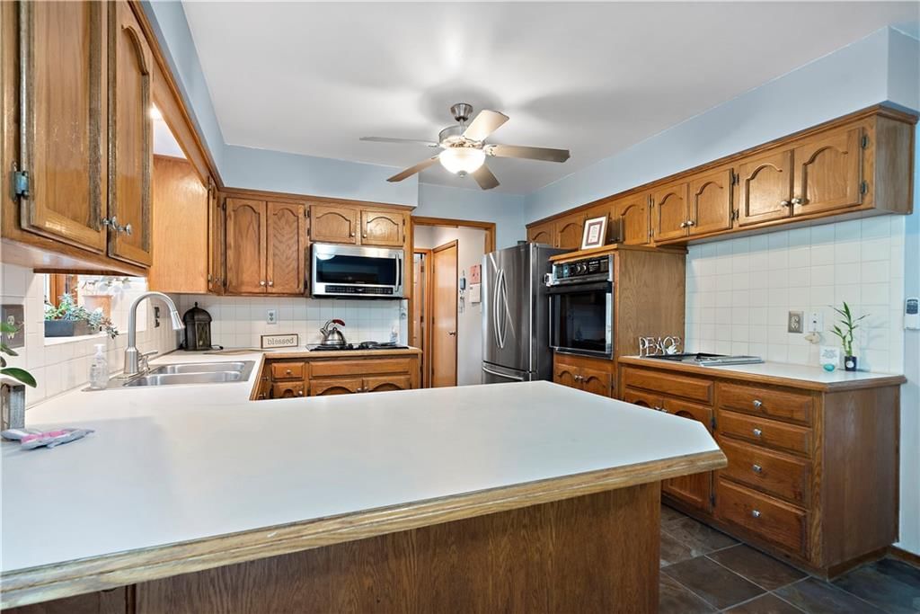 804 NE Mary Court — photo 15