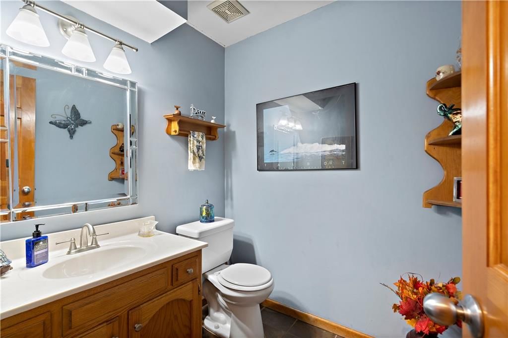 804 NE Mary Court — photo 17