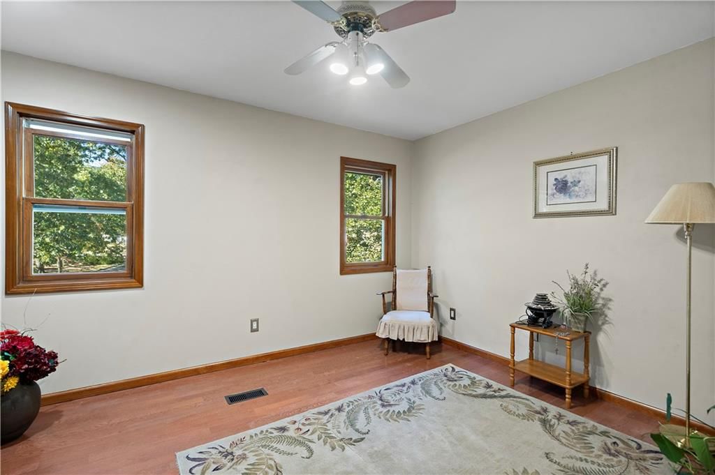 804 NE Mary Court — photo 24