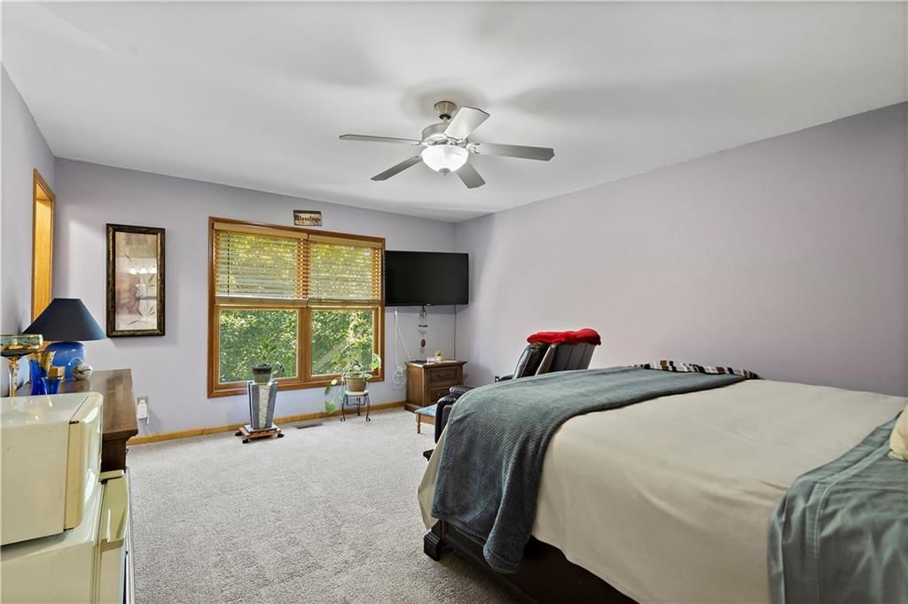 804 NE Mary Court — photo 27