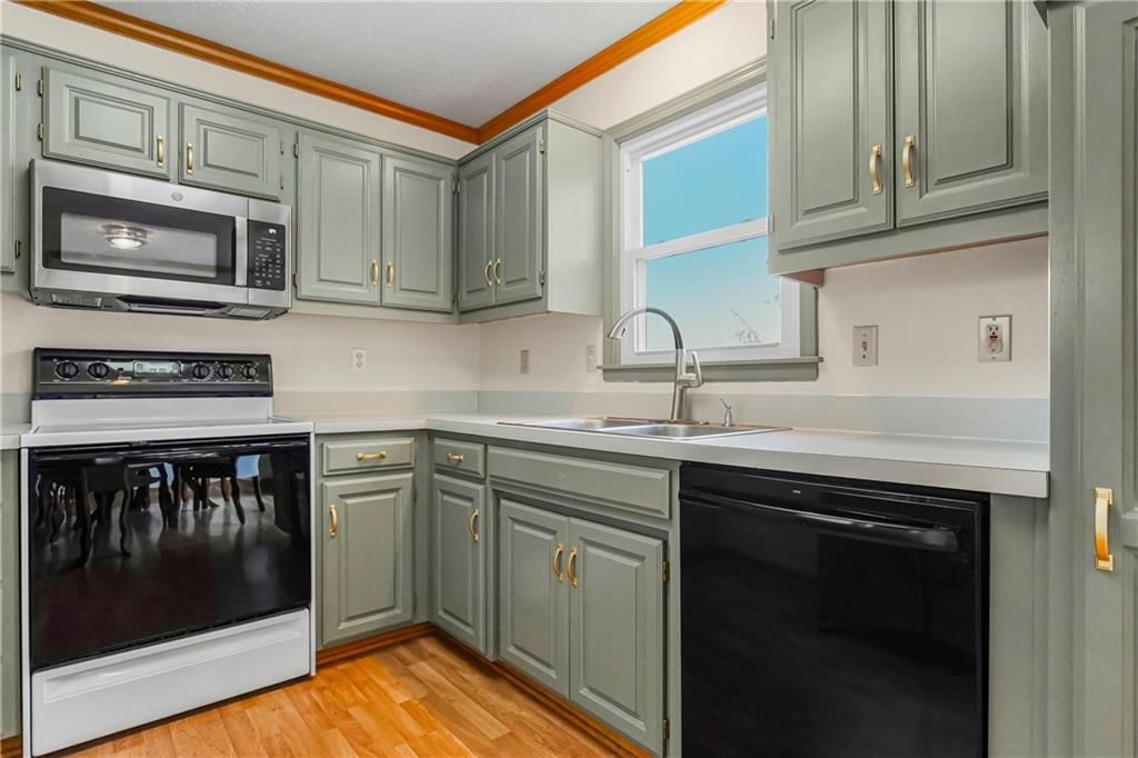 6303 W 152nd Street — photo 10