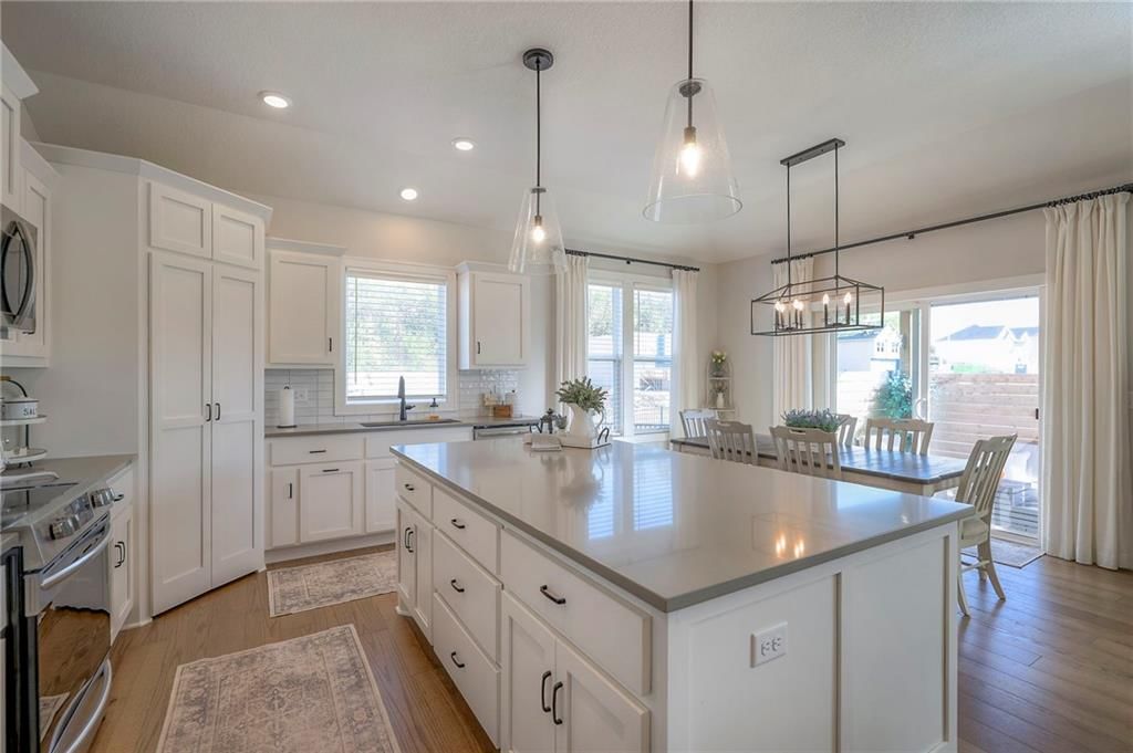 537 SE Carter Road — photo 7