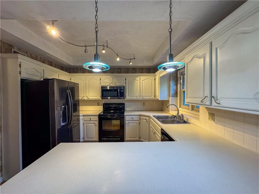 4200 SW Leeward Drive — photo 8