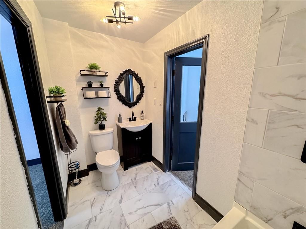1414 Locust Street — photo 18