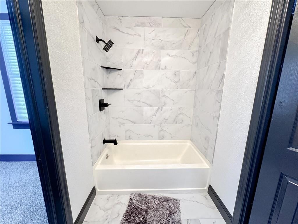 1414 Locust Street — photo 20