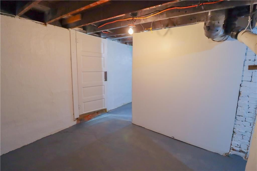 1414 Locust Street — photo 35