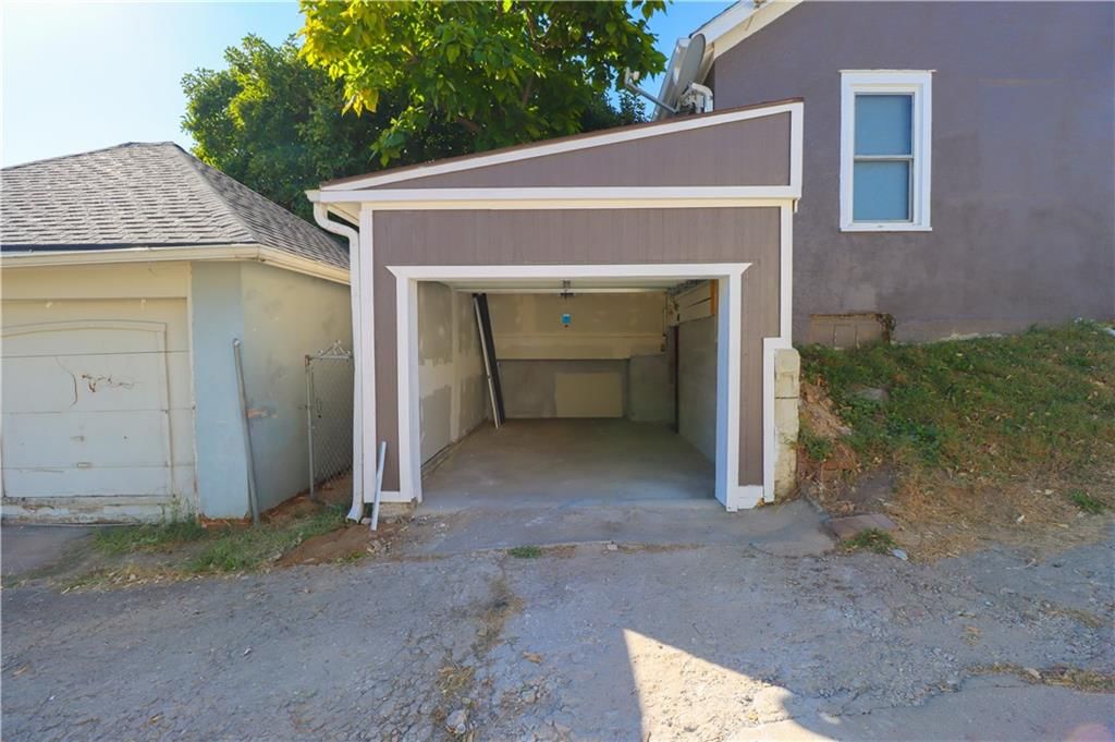 1414 Locust Street — photo 41
