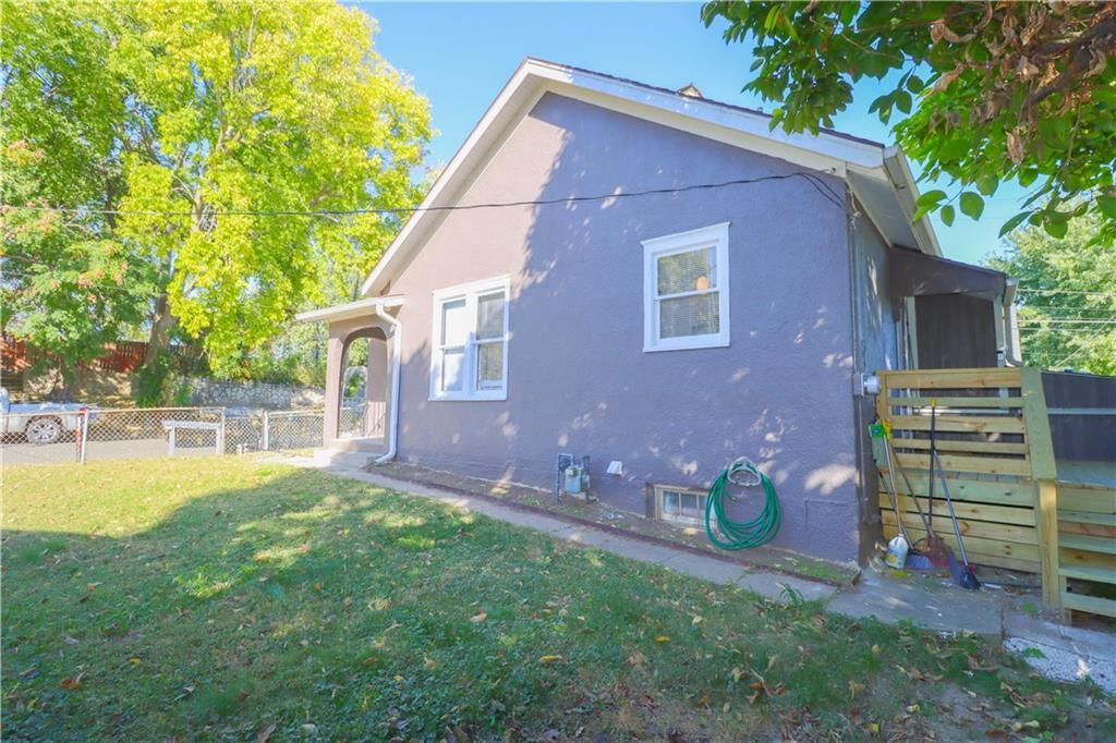 1414 Locust Street — photo 42