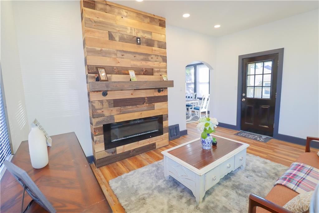 1414 Locust Street — photo 9